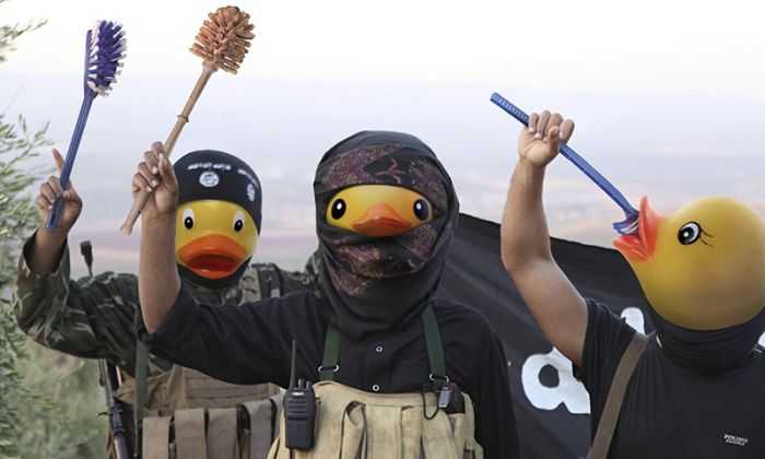Trolling-ISIS-By-Turning-Them-Into-Little-Rubber-Ducks-pictures-002.jpg