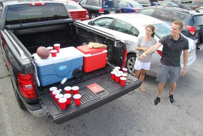The Penda Tailgate Beer Pong Table Pictures 002