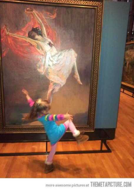 little-girl-at-ary-gallery