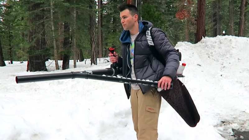 How To Make A Snowball Machine Gun Snowball Machine Gun - How To Build One With Detailed Instructions.