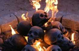 Myard Deluxe Human Skull Gas Logs Featured