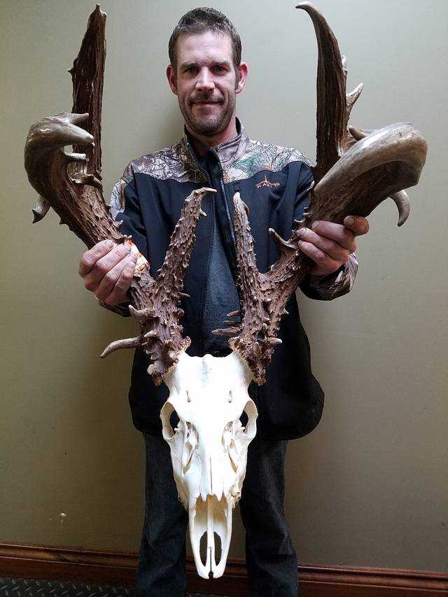 Oklahoma Man Bags Biggest 3x3 Ever Listed In The Boone & Crockett Record Books featured