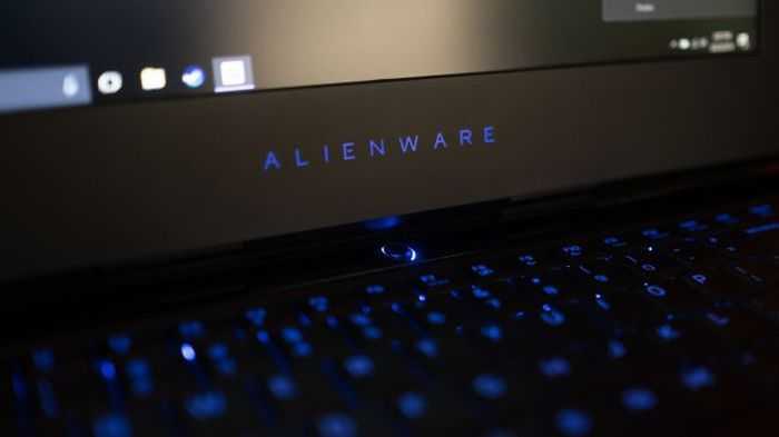 Alienware AW17R4 Gaming Laptop review and price 602