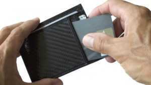 WAVY Modern Carbon Fiber Wallet Review Featured
