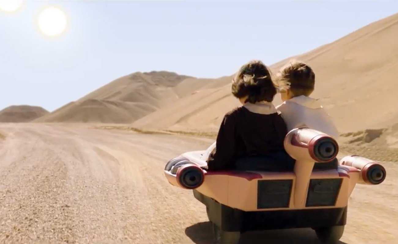 Star Wars Luke Skywalker Landspeeder Can be Driven OffRoad