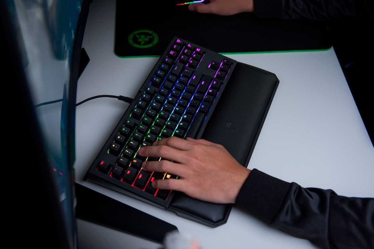 Ready for Gaming with Razer Chroma V2