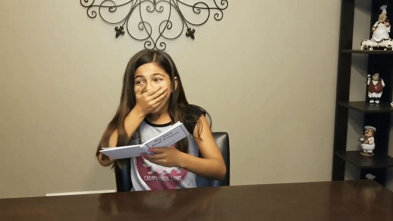 This 10-Year-Old’s Parents Gave Her A Book – And Seven Pages In She Couldn’t Hold Back The Tears | 11 Ariana This 10-Year-Old’s Parents Gave Her A Book – And Seven Pages In She Couldn’t Hold Back The Tears
