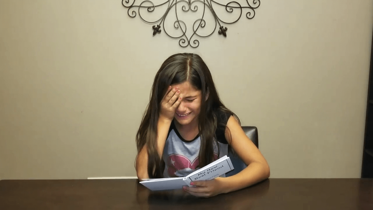 This 10-Year-Old’s Parents Gave Her A Book – And Seven Pages In She Couldn’t Hold Back The Tears | 13 Ariana This 10-Year-Old’s Parents Gave Her A Book – And Seven Pages In She Couldn’t Hold Back The Tears