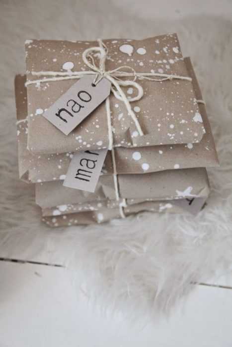 DIY Gift Wrapping  Little cardboard string and white paint