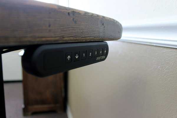 UPLIFT stand up desk control