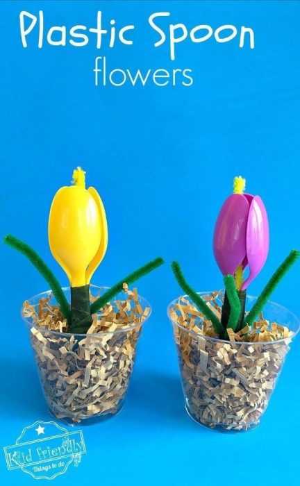 Easy DIY Easter decorations  plastic spoon flowers