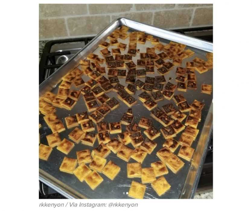 work-from-home-fail-11 work from home fails - preparing snacks for child while working from home