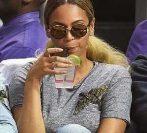 B5D4966F658070B8E5E0983856957Db0 20 Celebrity Memes Which Went Viral - Beyonce