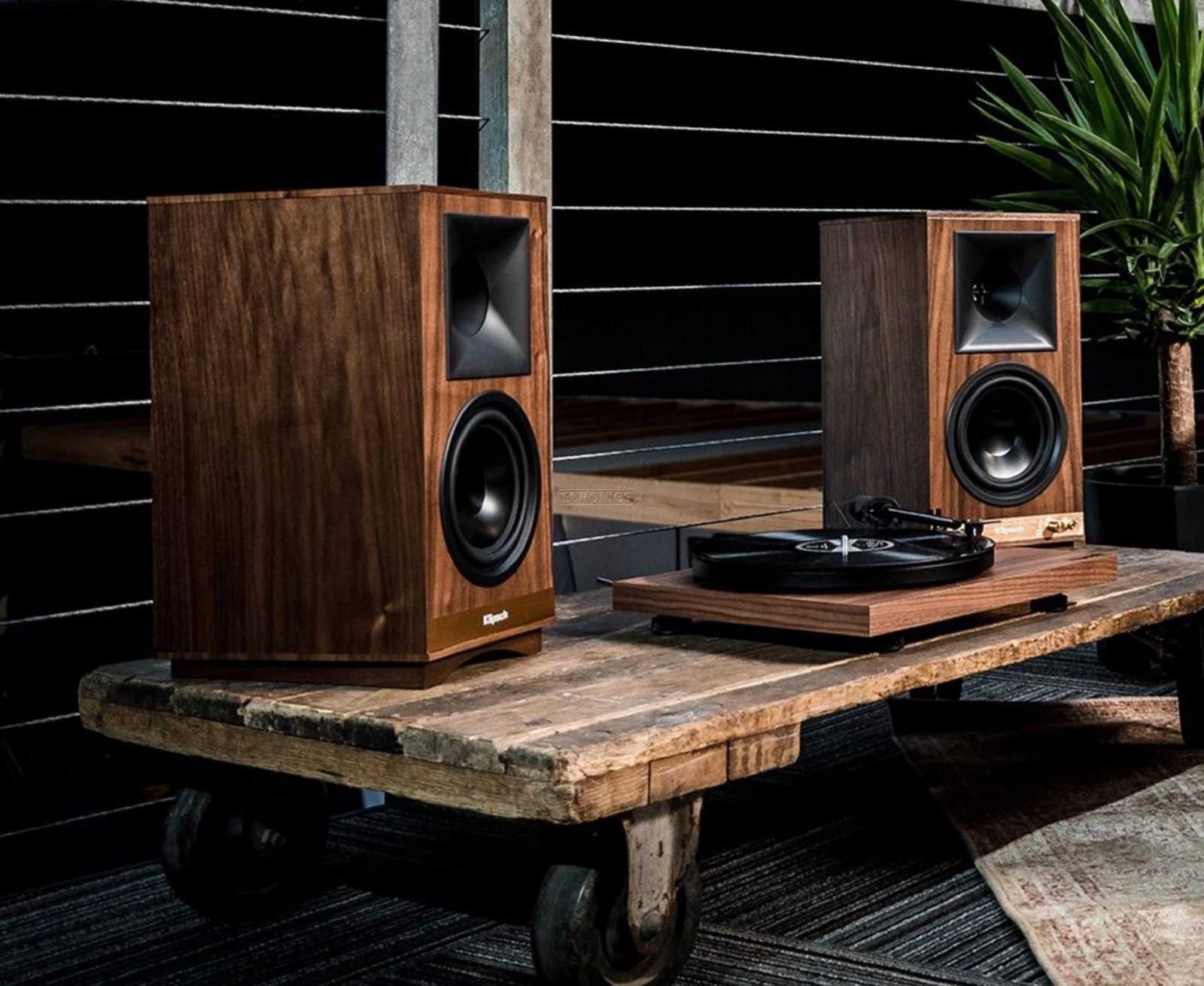 Klipsch The Fives: Premium Powered Speakers For Immersive Audio Experiences