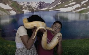 Snake_Fatherly-1 20 Amazing Posts About Animals Close Encounters