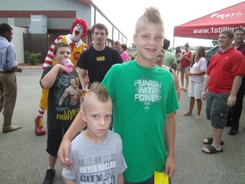 20 Epic Photo Bombs 