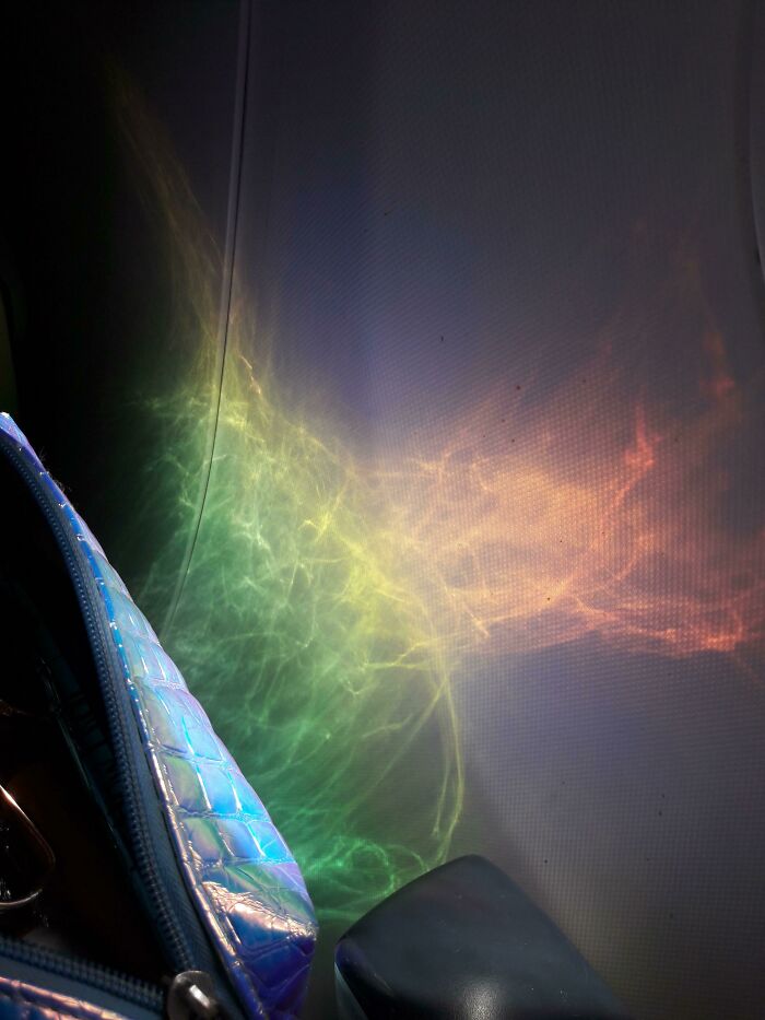 30 MindBlowing Reflections That Were Perfectly Captured 
