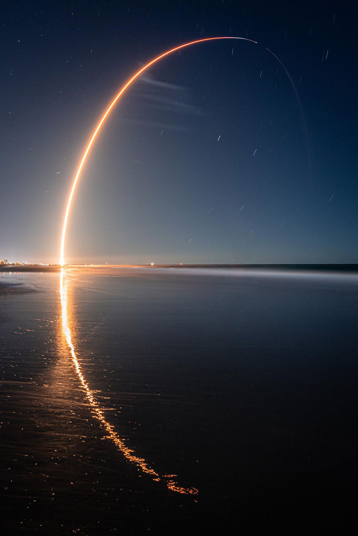 30 MindBlowing Reflections That Were Perfectly Captured 