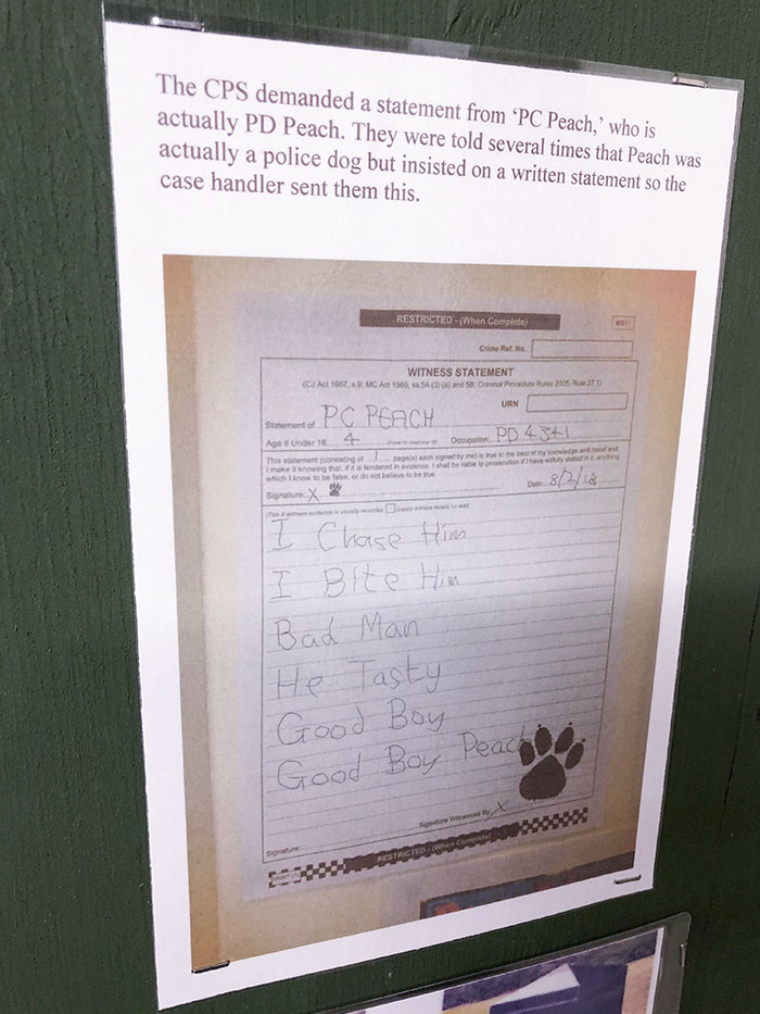 32 Super Funny Pictures People Took At Museums&Nbsp;