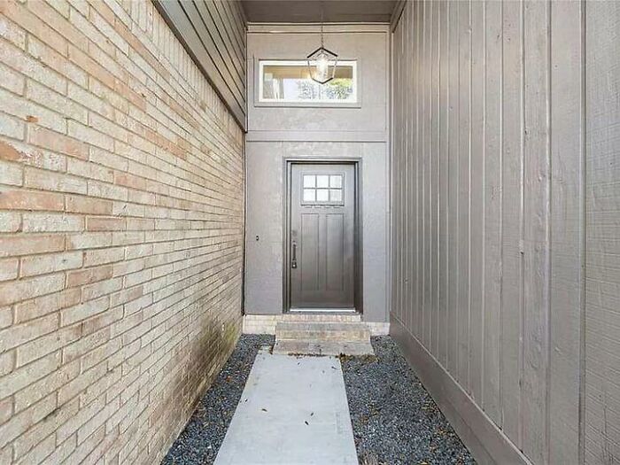 30 Funny Home Designs That Make Absolutely No Sense