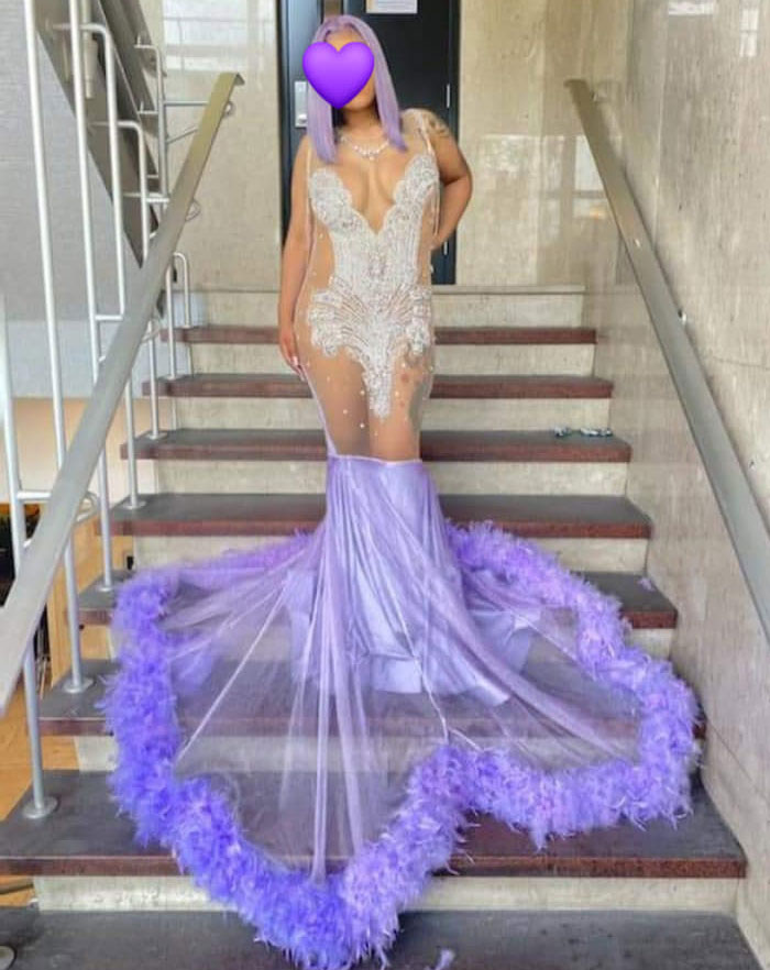 30 Hideous Dresses That Should Have Never Been Made 