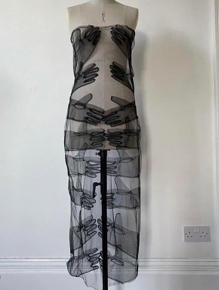 30 Hideous Dresses That Should Have Never Been Made 