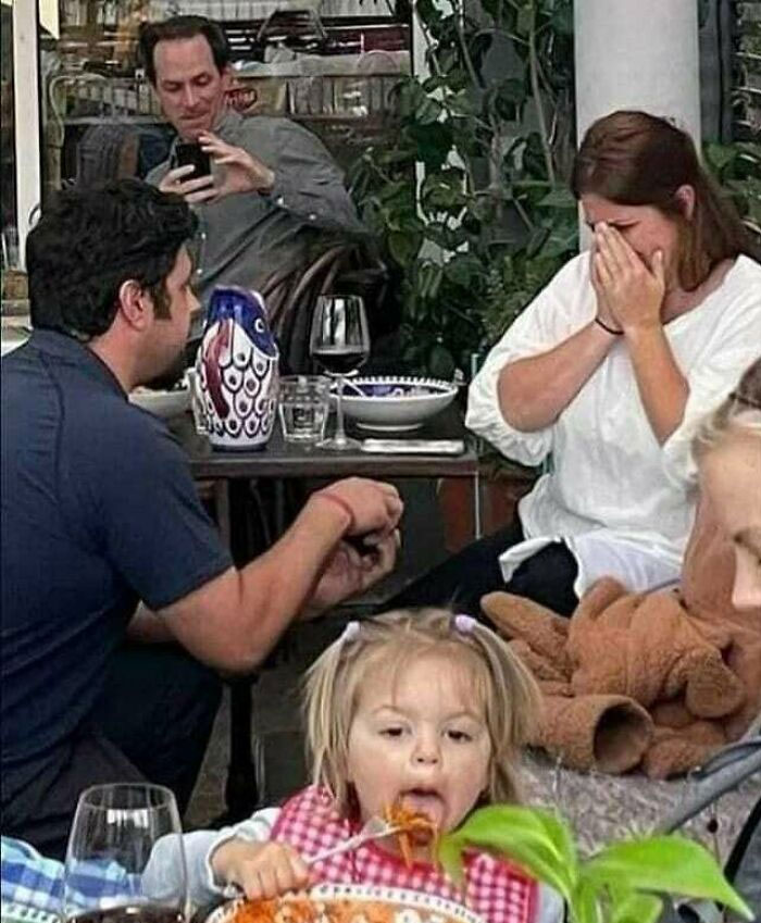 30 Spectacularly Weird Pictures That Will Definitely Confuse You 