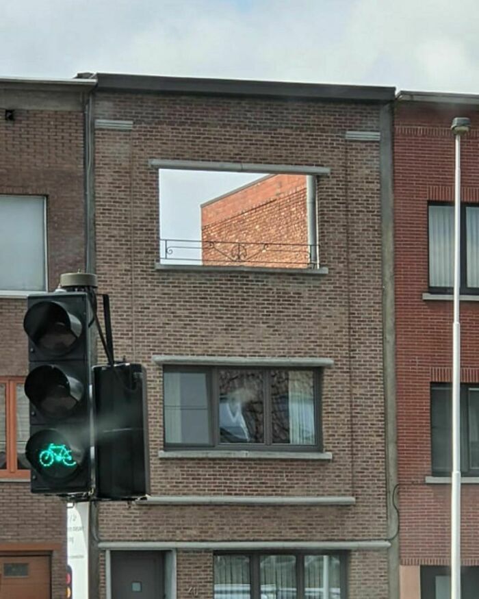 30 Ugly Houses That Are So Bad, It’s Hilarious