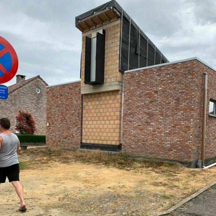 30 Ugly Houses That Are So Bad, It’s Hilarious