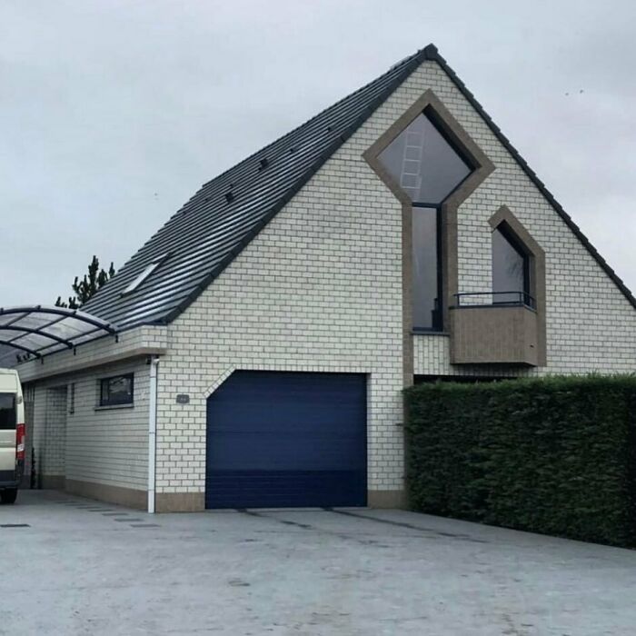 30 Ugly Houses That Are So Bad, It’s Hilarious