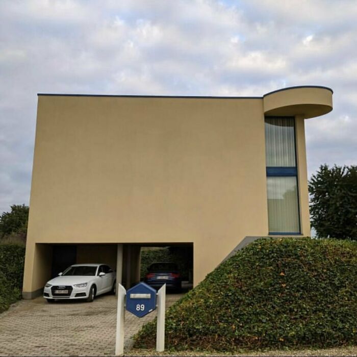 30 Ugly Houses That Are So Bad, It’s Hilarious