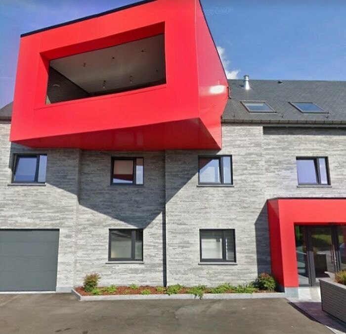 30 Ugly Houses That Are So Bad, It’s Hilarious