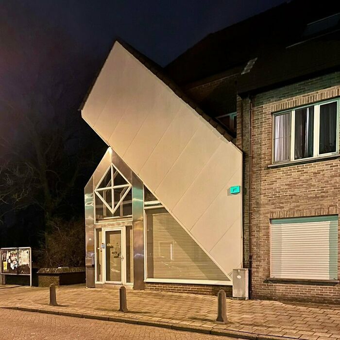 30 Ugly Houses That Are So Bad, It’s Hilarious