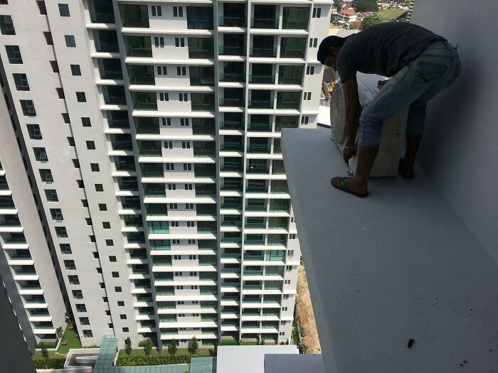 30 MindBlowing Times Safety Regulations Were Completely Ignored 