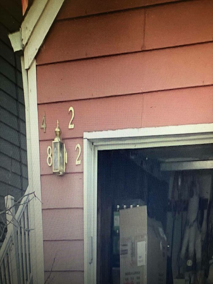 30 Cringeworthy Design Mistakes That Turned These Signs Into A Meme 