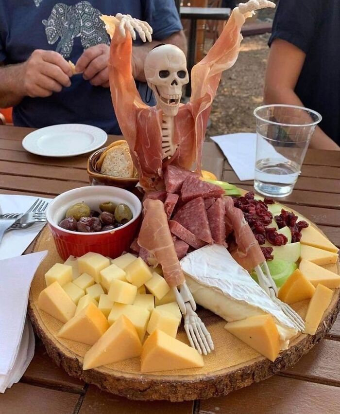 30 Tacky And Tasteless Ideas That Didn't Turn Out So Bad 