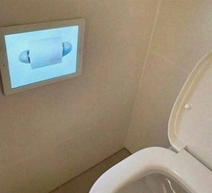 30 Of The Weirdest Images Found On Instagram 