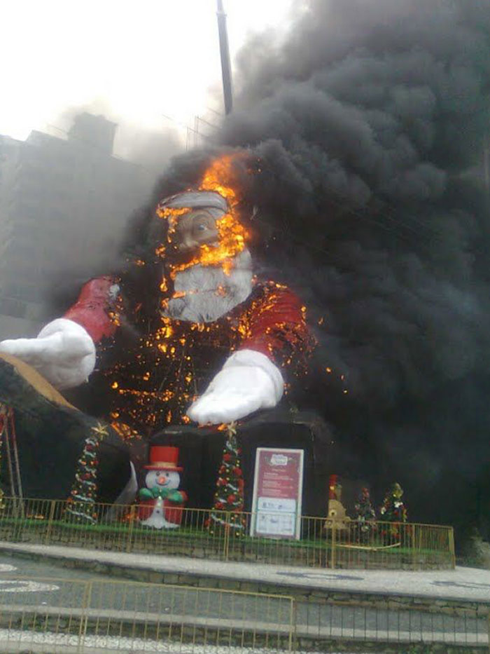 Funny Christmas Bad Day Fails Accidents 32 6396F1C12628D 700