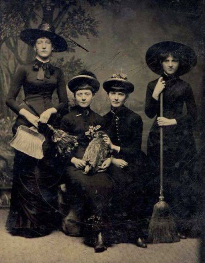 Old Vintage Photos 637F8F79A29E1 700
