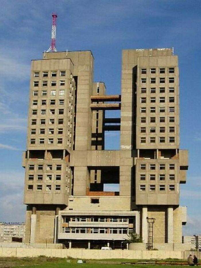 30 Hilarious Times Architects Failed To Consider Basic Functionality