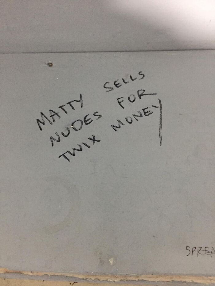 Funny Weird Graffiti 64Ccf374E0C08 700