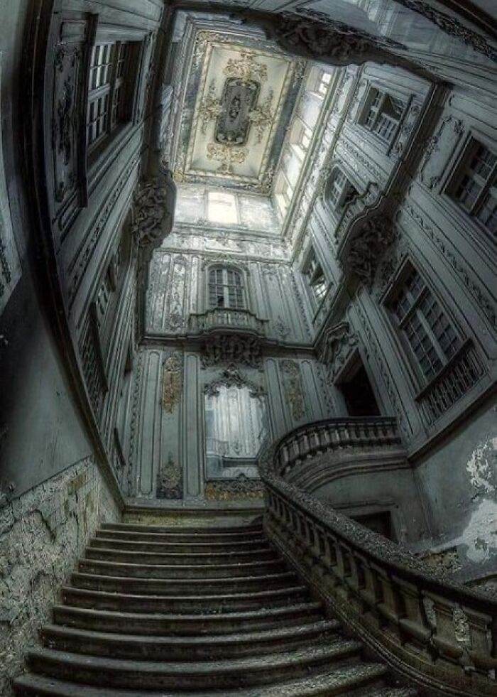 654E2A6C46B81 Weird Abandoned Places