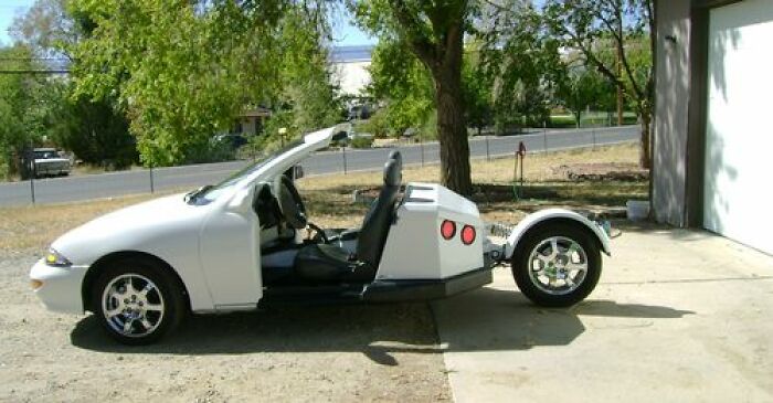 30 Ridiculous Cars That Some People Actually Thought Were A Good Idea