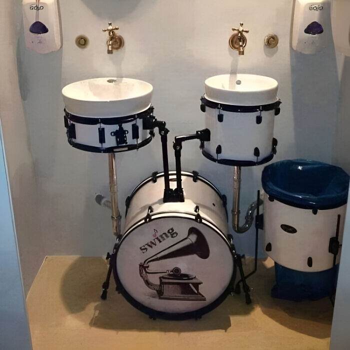Funny Musical Instruments Predicaments 65717C4F72Ef3 700 6571Dbd20D40F Png 700