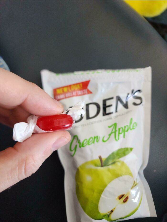 30 Unluckiest Moments Captured In People's Food Purchases