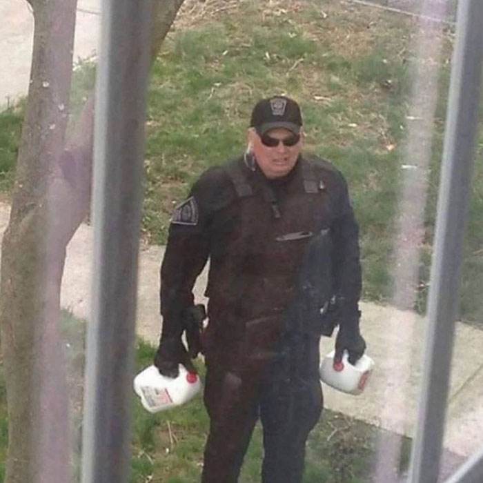 No Context Cursed Images 15 65A0F69Bdcc15 700