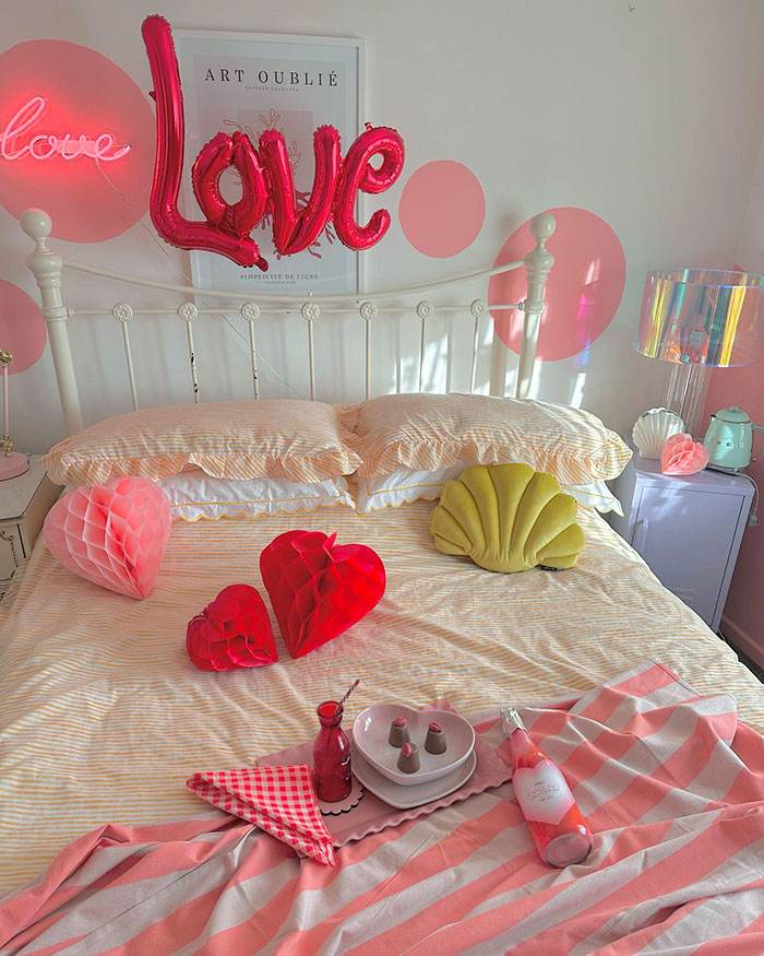 Creative Valentines Day Decorations 32 65C54F16686B4 700