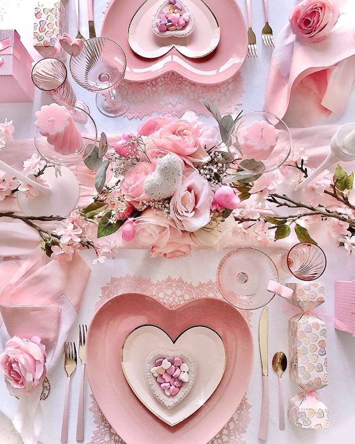 30 Stunning Valentine's Day Decor Ideas