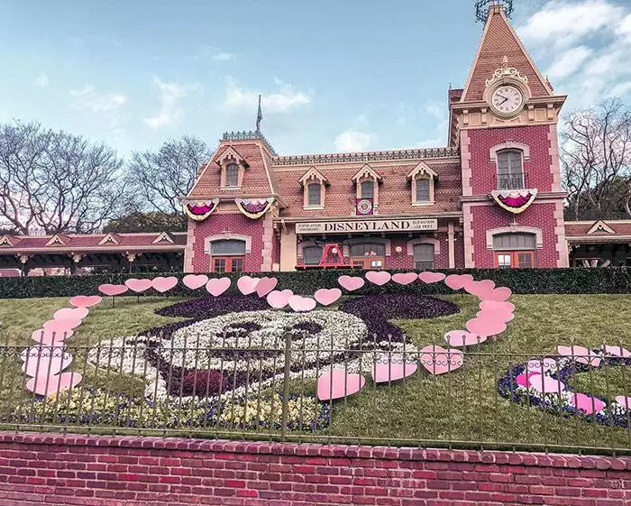 Creative Valentines Day Decorations 56 65C5E8C8B00F4 700