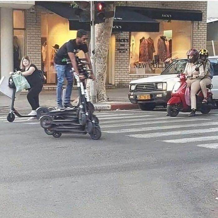 30 Images That Become Weirder The Further You Scroll